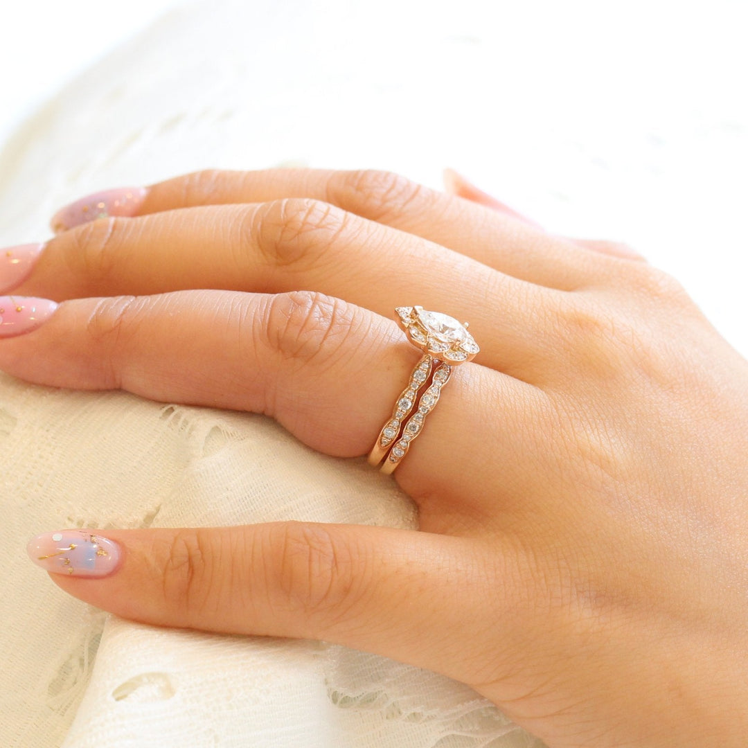 1.0CT Vintage Floral Pear Cut Moissanite Bridal Engagement Ring Set