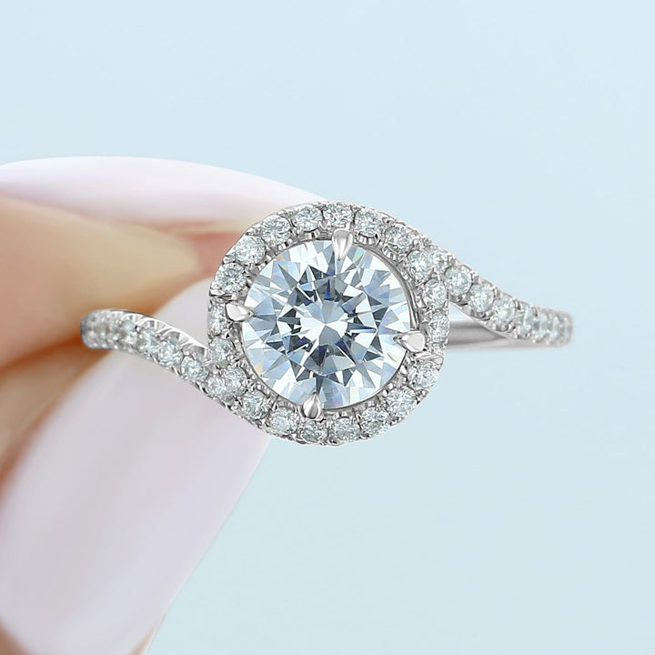 1.28CT Round Cut 4 Prong Halo Moissanite Solitaire Engagement Ring