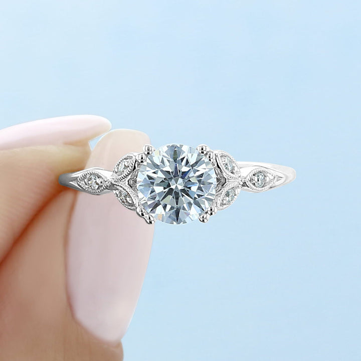 1.0CT Round Cut Vintage Style Moissanite Engagement Ring