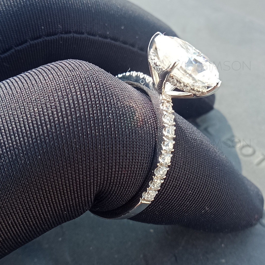 2.0CT Oval Cut Diamond Moissanite Halo Engagement Ring