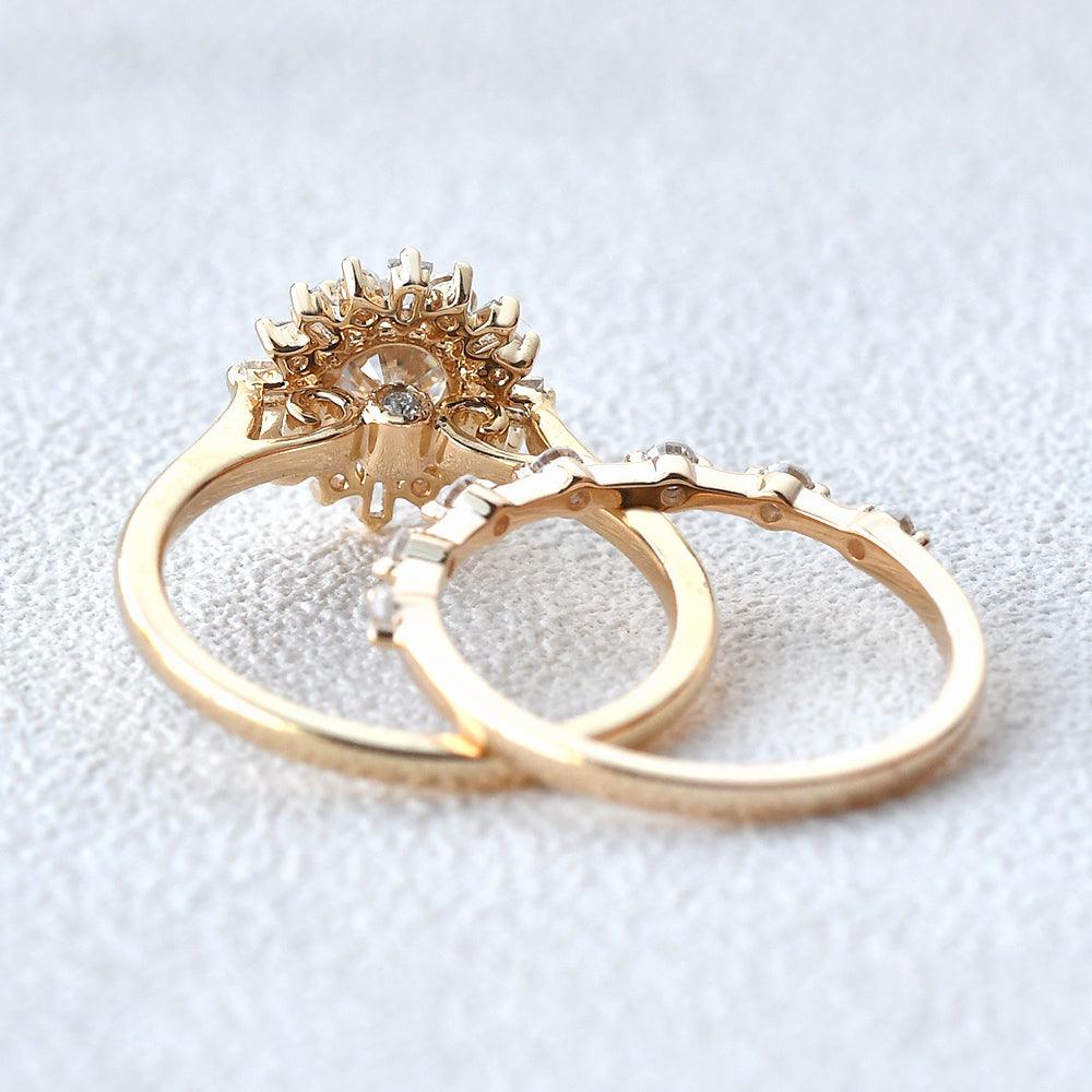 1.0ct Round Moissanite Vintage Halo Floral Style Bridal Ring Set in 18K Solid Gold Ring For Her