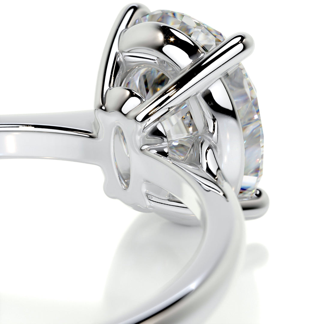 1.5 Carat Oval Cut Solitaire Moissanite Engagement Ring