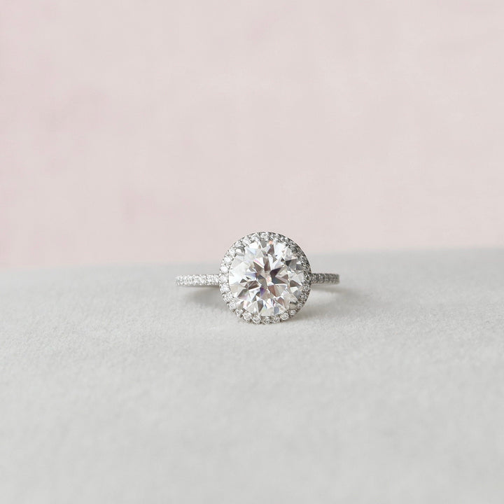 3.0CT Round Cut Halo Moissanite Diamond Engagement Ring