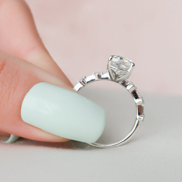2.0CT Cushion Cut Moissanite Diamond Engagement Ring