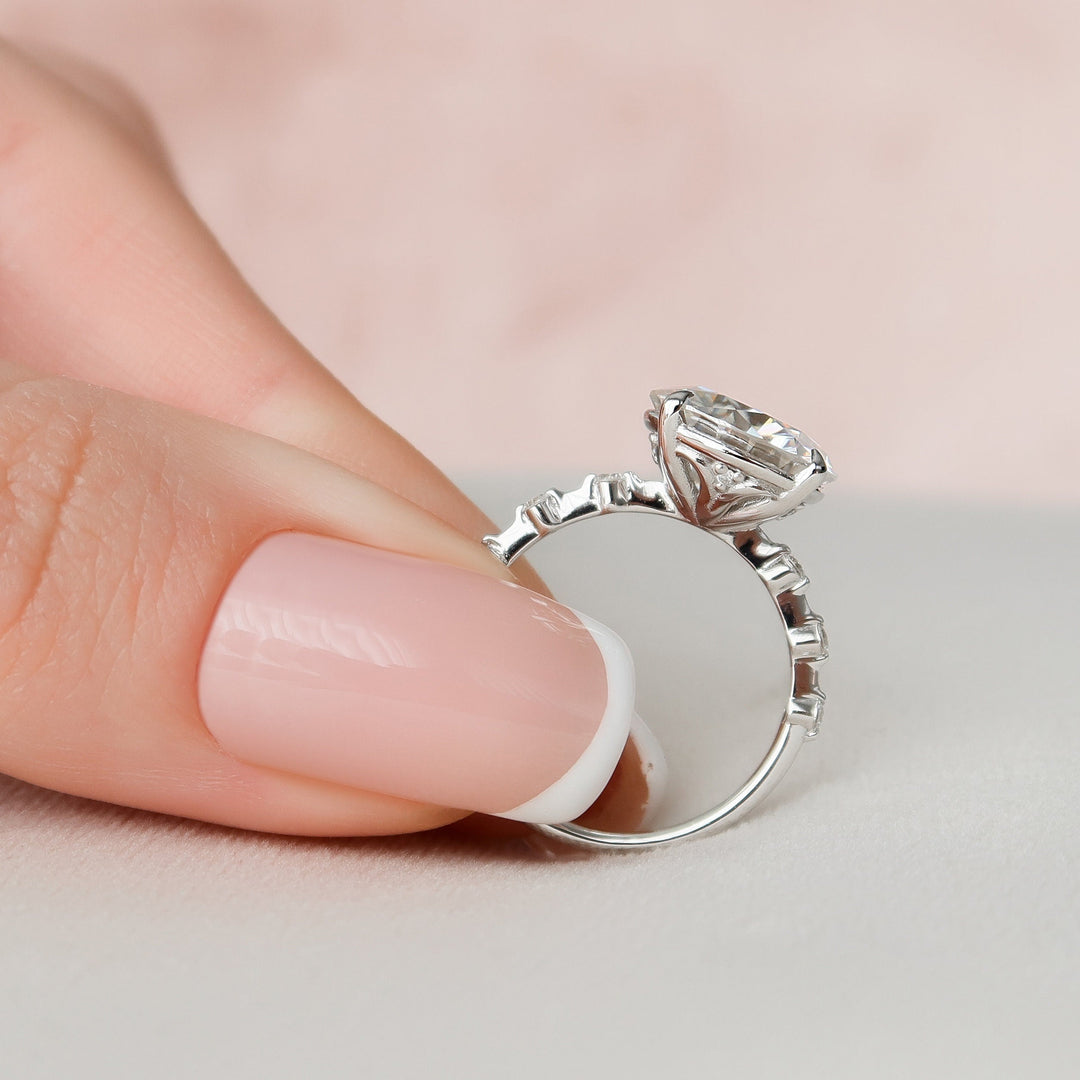 4.0CT Round Brilliant Cut Solitaire Moissanite Diamond Engagement Ring