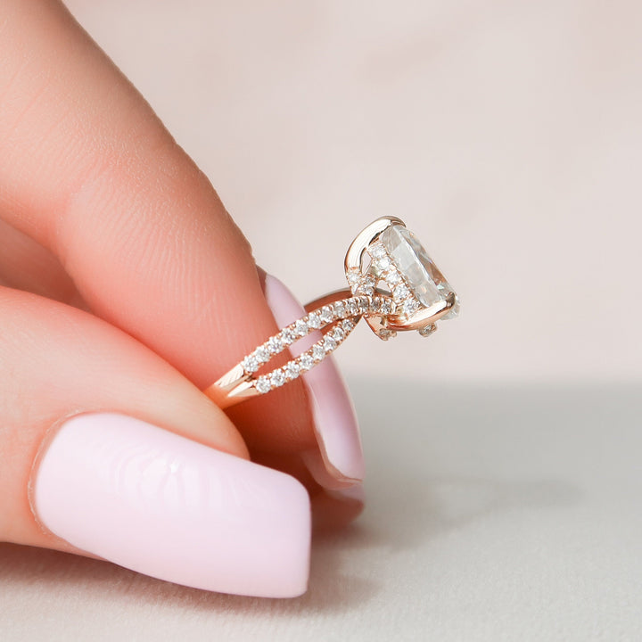 1.0CT Pear Cut Split Shank Moissanite Diamond Engagement Ring