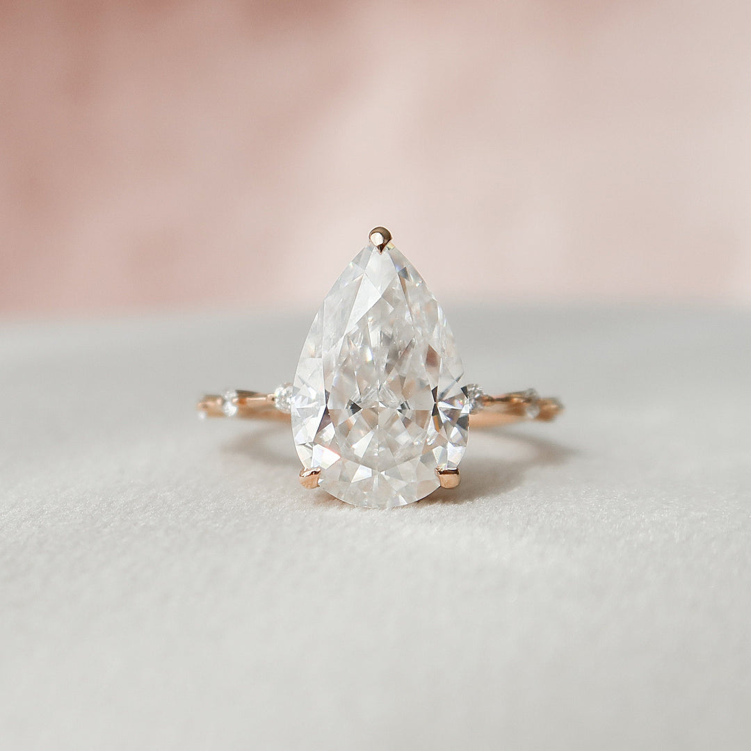 4.0CT Pear Cut Moissanite Diamond Hidden Halo Engagement Ring