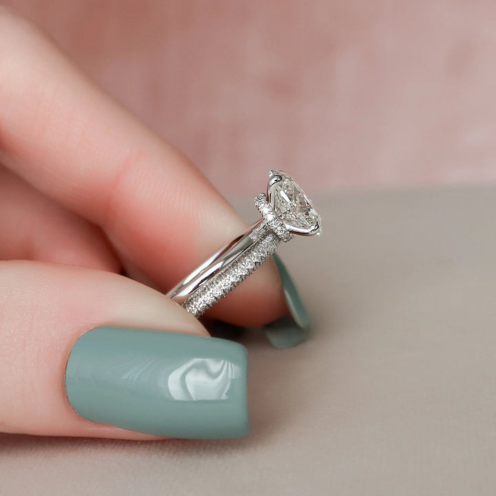 2.0CT Oval Cut Moissanite Diamond Halo Bridal Engagement Ring Set