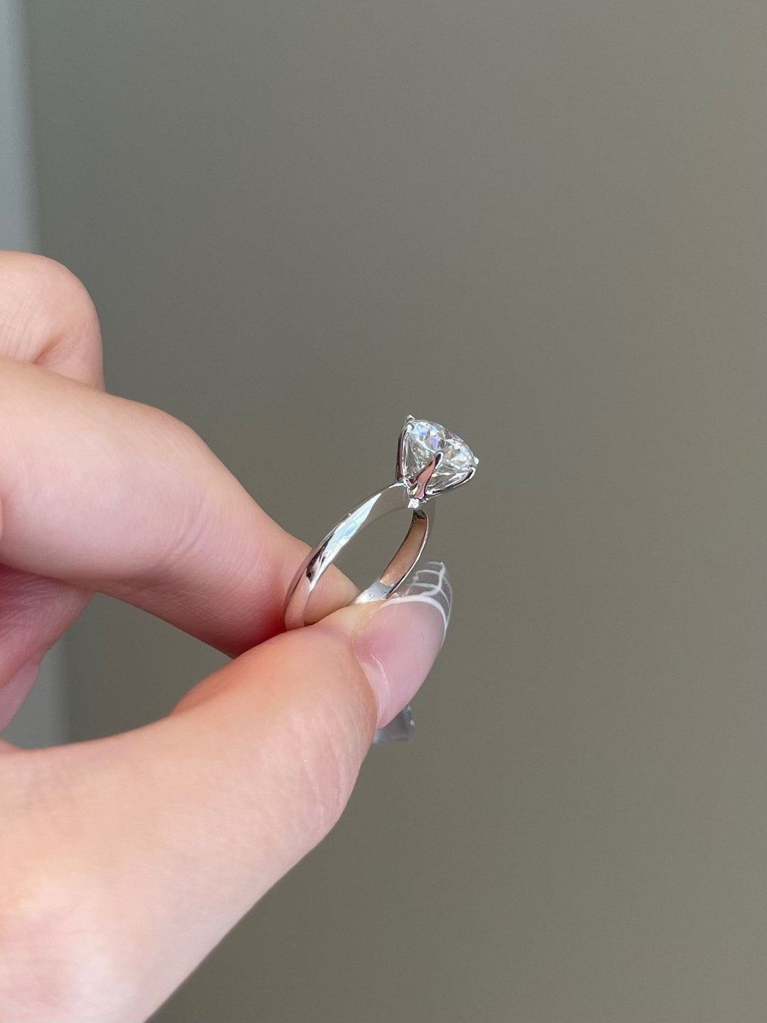 2.0ct Round Cut Moissanite Diamond Solitaire Engagement Ring
