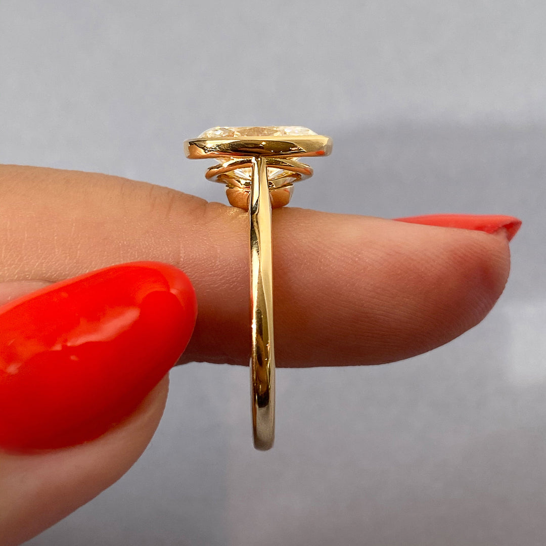 2CT Oval Bezel Setting Moissanite Engagement Ring